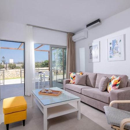 Ariadni Suites カルテロス エクステリア 写真